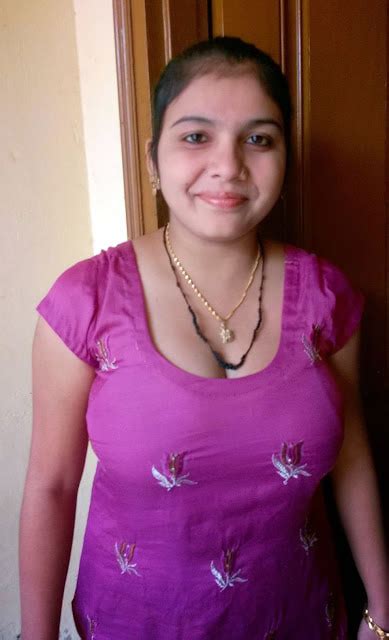 Desi Bhabhi Porn Pics: Nude Women in Free Sex Photos